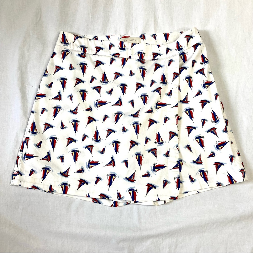 Talbots Skort Colorful Sailboat Design